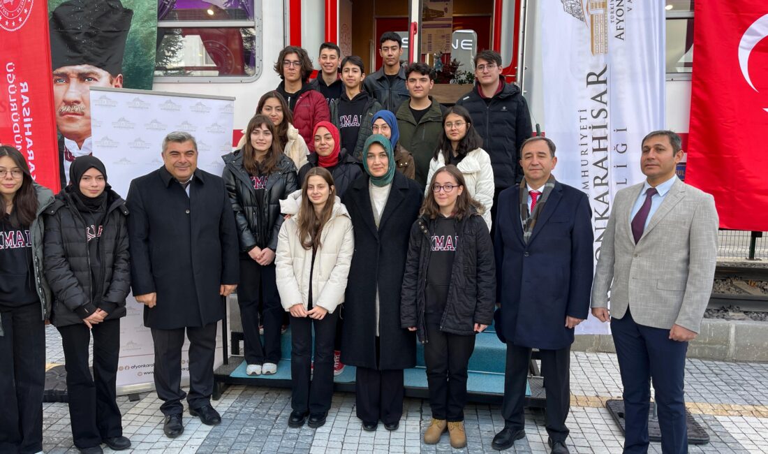 Afyonkarahisar’da, Vali Doç. Dr. Kübra Gürhan Yiğitbaşı ve İl Milli