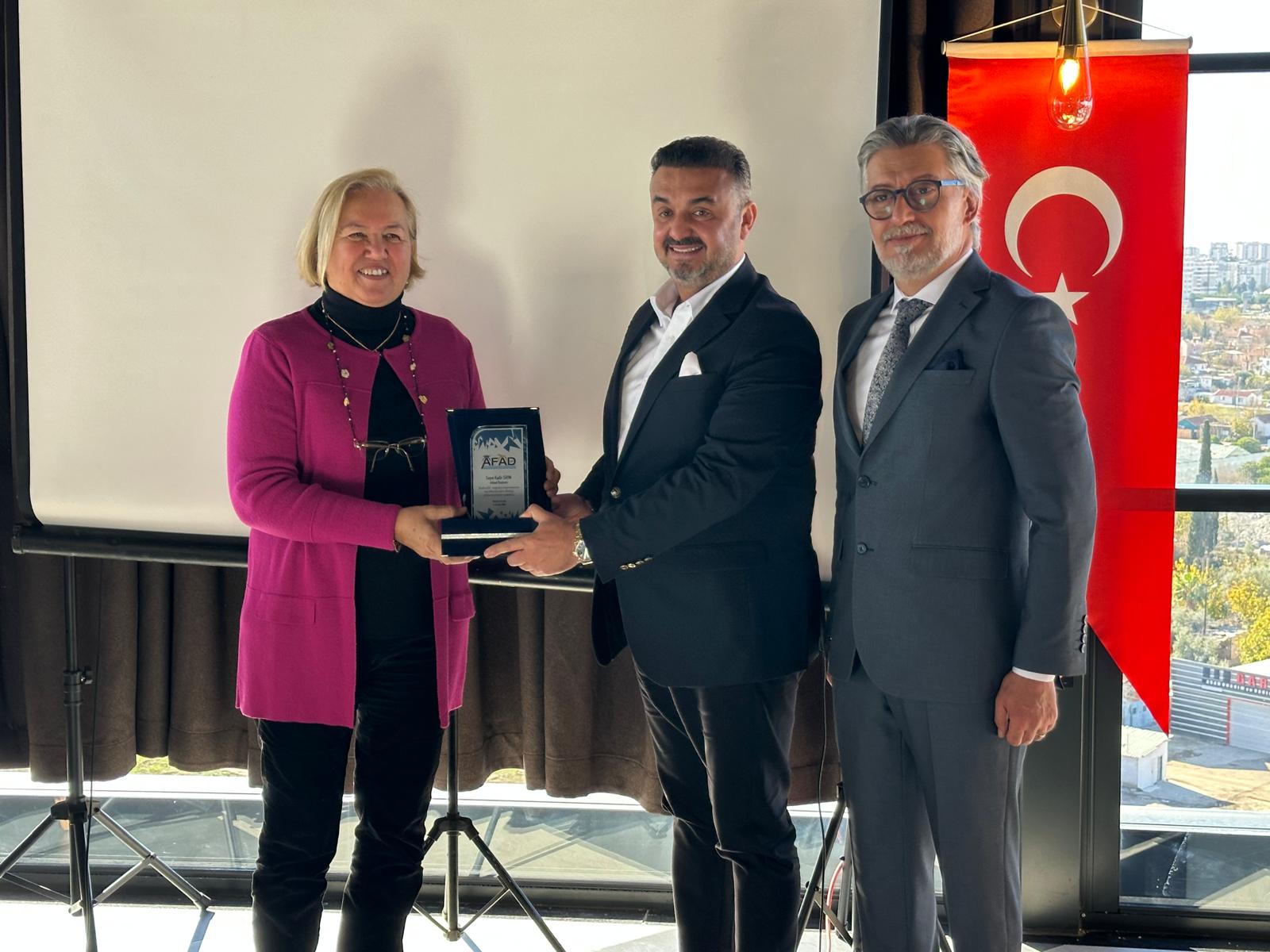 Kısa adı AFAD olan ‘Afyonlu Antalyalılar Yardımlaşma Derneği, üyelerini geleneksel