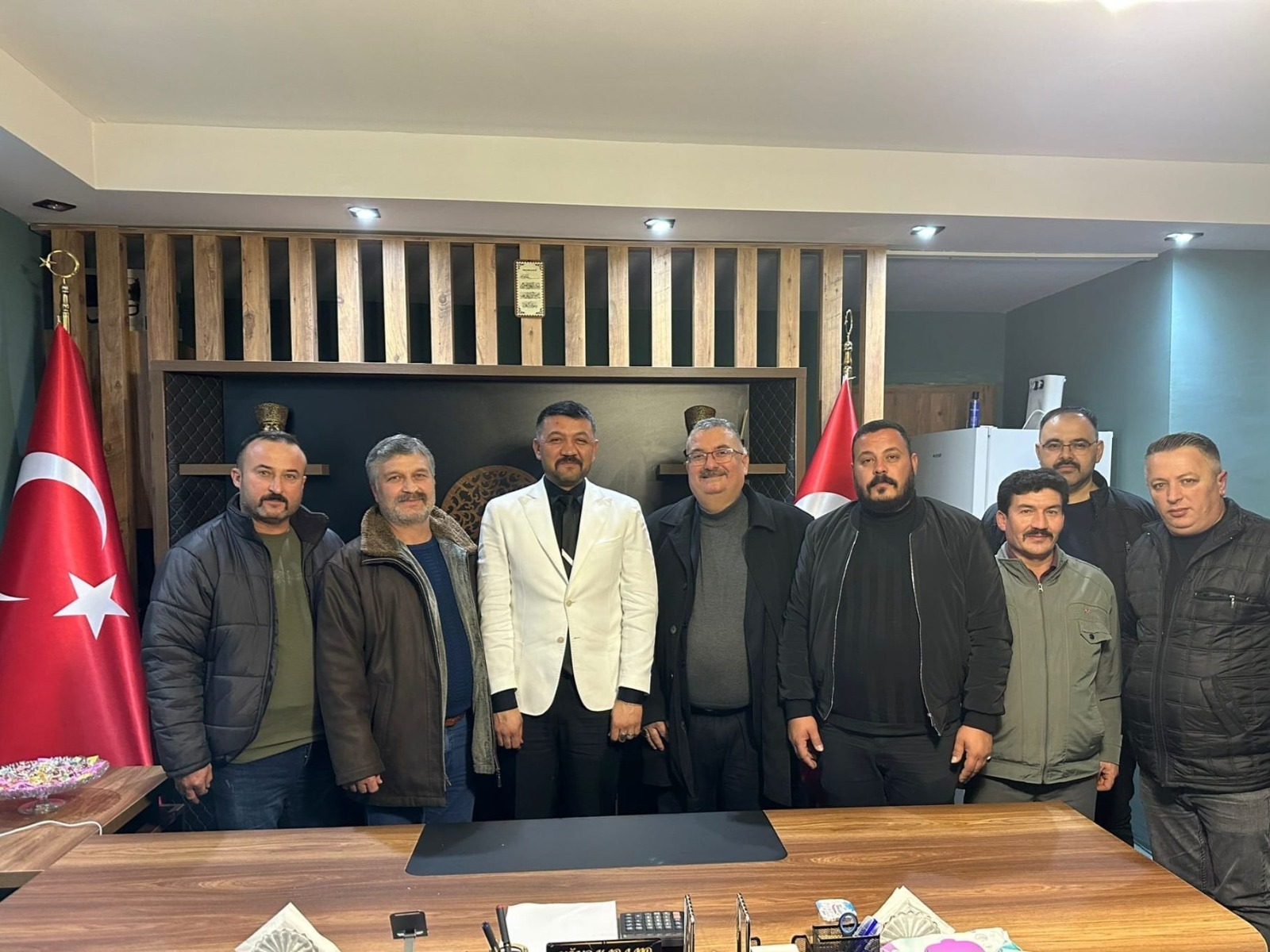 Afyonkarahisar Ülkü Ocakları İl Başkanı Mesut Çetinkaya ve beraberindeki yönetim