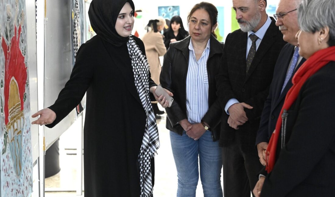Uşak Üniversitesi Güzel Sanatlar Fakültesi Tekstil ve Moda Tasarımı Bölümü