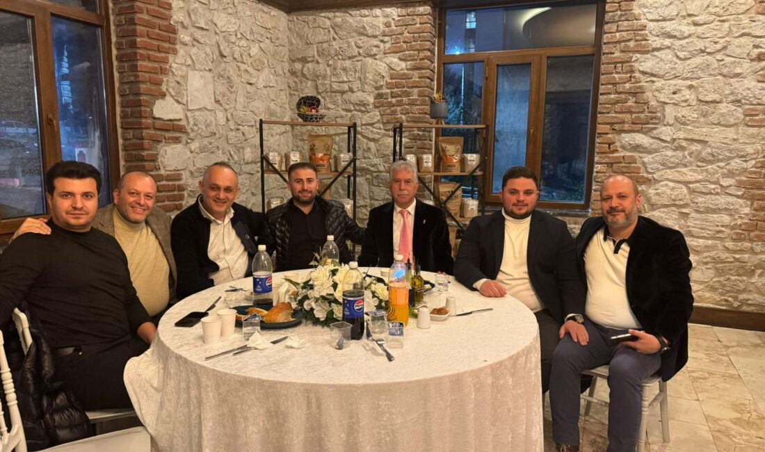 Emirdağ Taş Konak’ta gerçekleşen 1. Emirdağ Başarı Ödülleri gecesinde ilçemizin