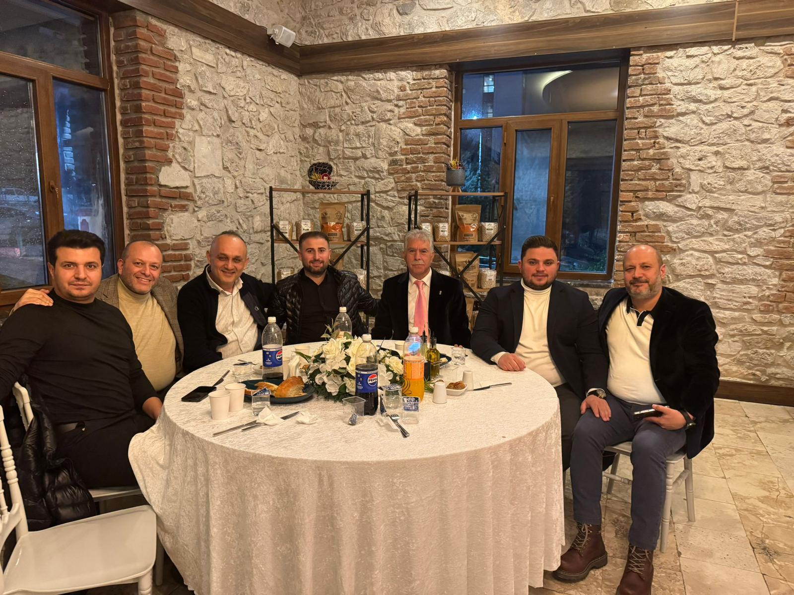Emirdağ Taş Konak’ta gerçekleşen 1. Emirdağ Başarı Ödülleri gecesinde ilçemizin