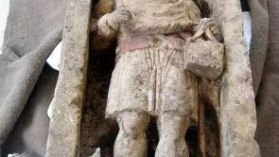 
Isparta’nın Yalvaç ilçesinde 2017 yılında çalınan 6. yüzyıldan kalma heykel,