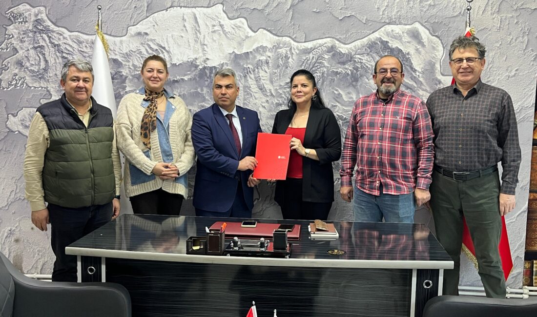 Afyon Basın Cemiyeti Yönetim Kurulu Başkanı Selcen Dilek Çöygün’ü ve