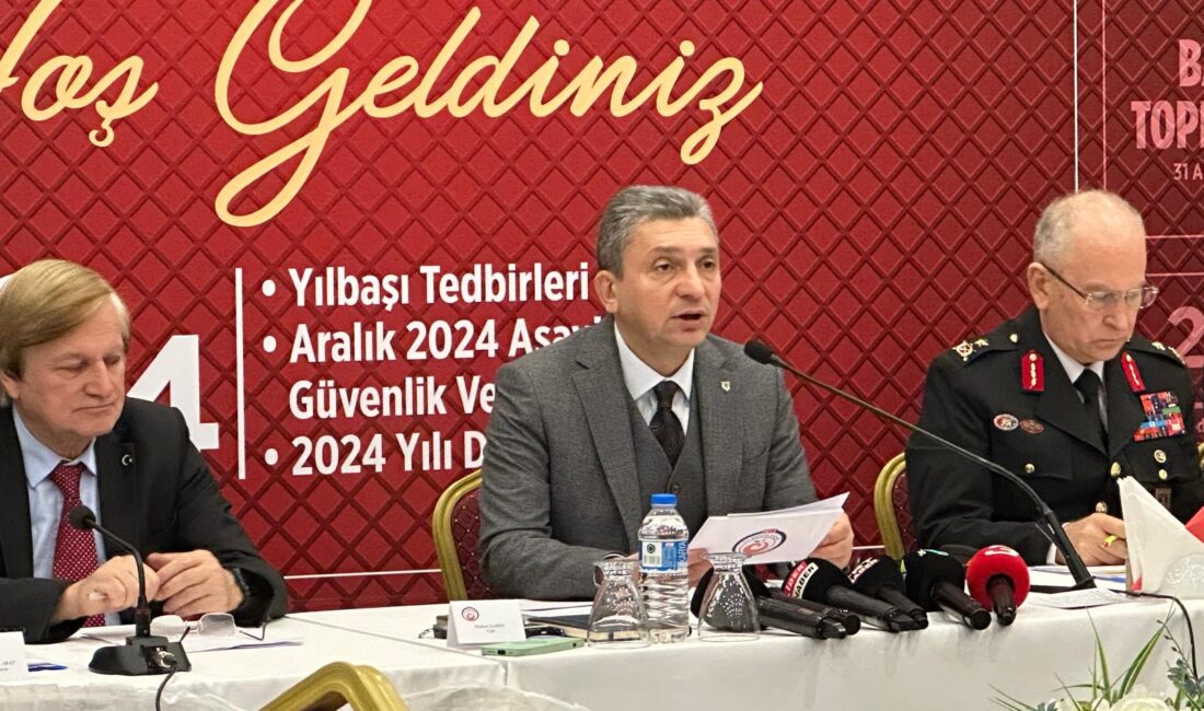 Antalya Valisi Hulusi Şahin, kente gelen yerli ve yabancı binlerce