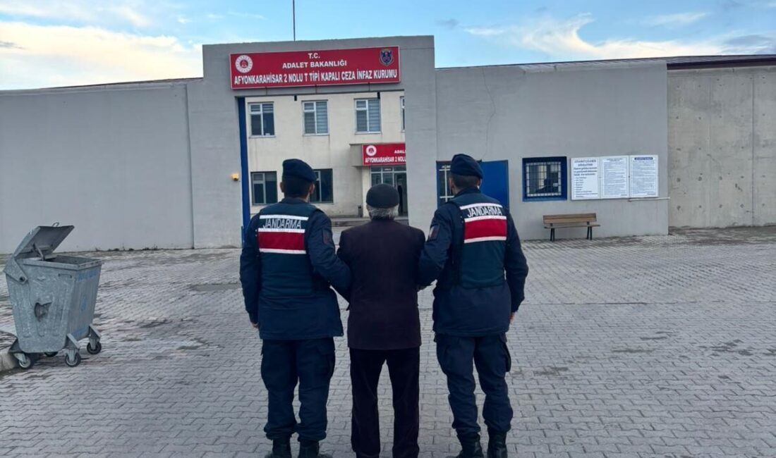 AFYONKARAHİSAR (AA) – Afyonkarahisar’da kesinleşmiş hapis cezası bulunan 4 firari