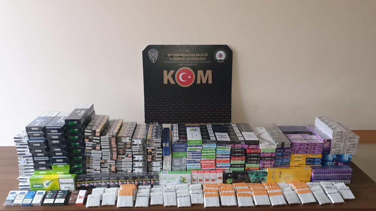 AFYONKARAHİSAR (AA) – Afyonkarahisar'ın Sandıklı ilçesinde iş yerinde kaçak sigara