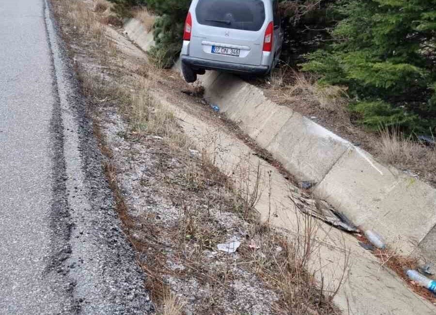 Afyonkarahisar’da meydana gelen trafik kazasında 2 kişi yaralandı.