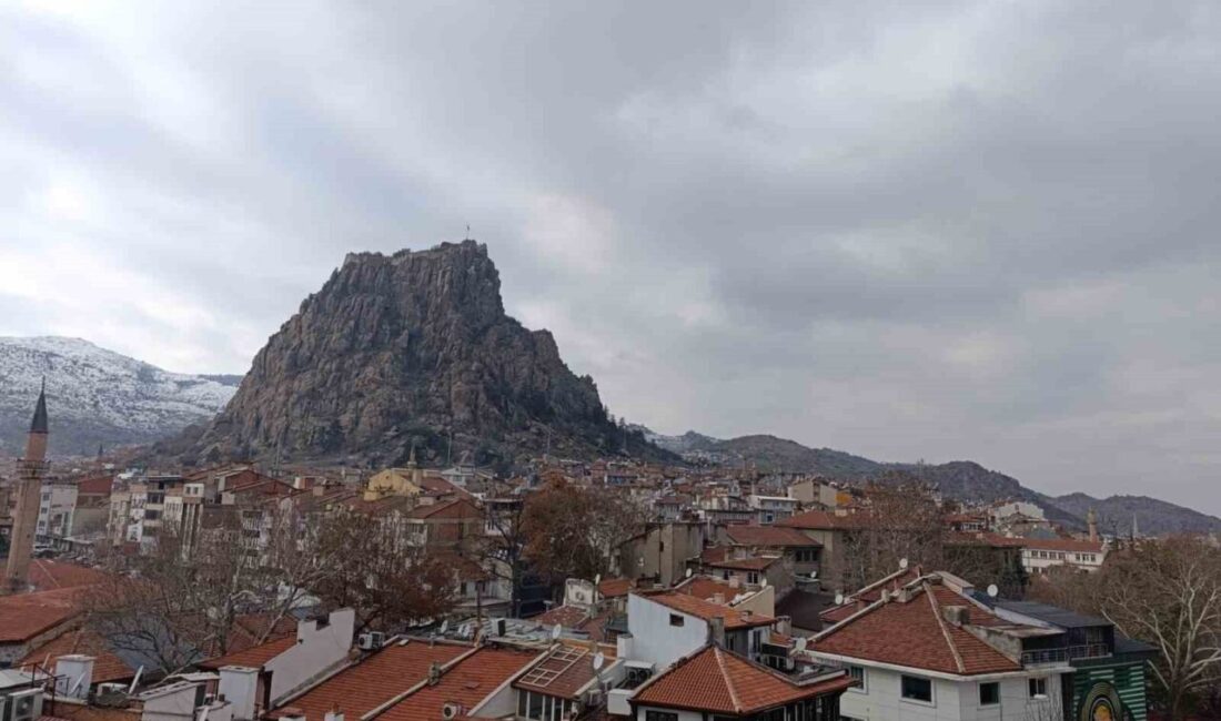 Afyonkarahisar’da 2024 yılının son gününün yağışsız bir havayla geçmesi beklenirken,