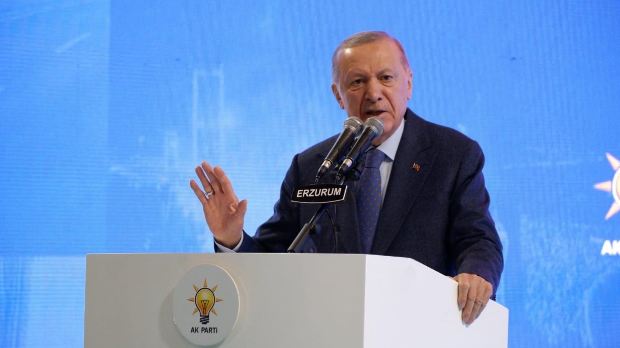 Cumhurbaşkanı Recep Tayyip Erdoğan, AK Parti İl Kongresi için geldiği