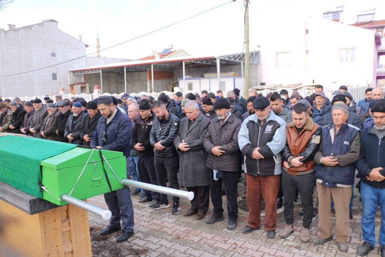 - Kamyonet sürücüsü tutuklandı
ADLİ SONUÇ, CENAZE TÖRENİ VE DETAYLAR EKLENDİ