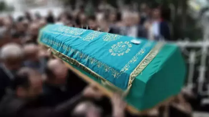 *Tacı Ahmet Mahallesinden, Küçükkalecik köyünden merhum Halil Akbaba’nın eşi, Yusuf,