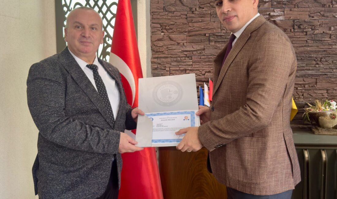 AFYONKARAHİSAR (AA) – Afyonkarahisar'ın Kızılören ilçesinde eski kimliklerini yeni kimlik