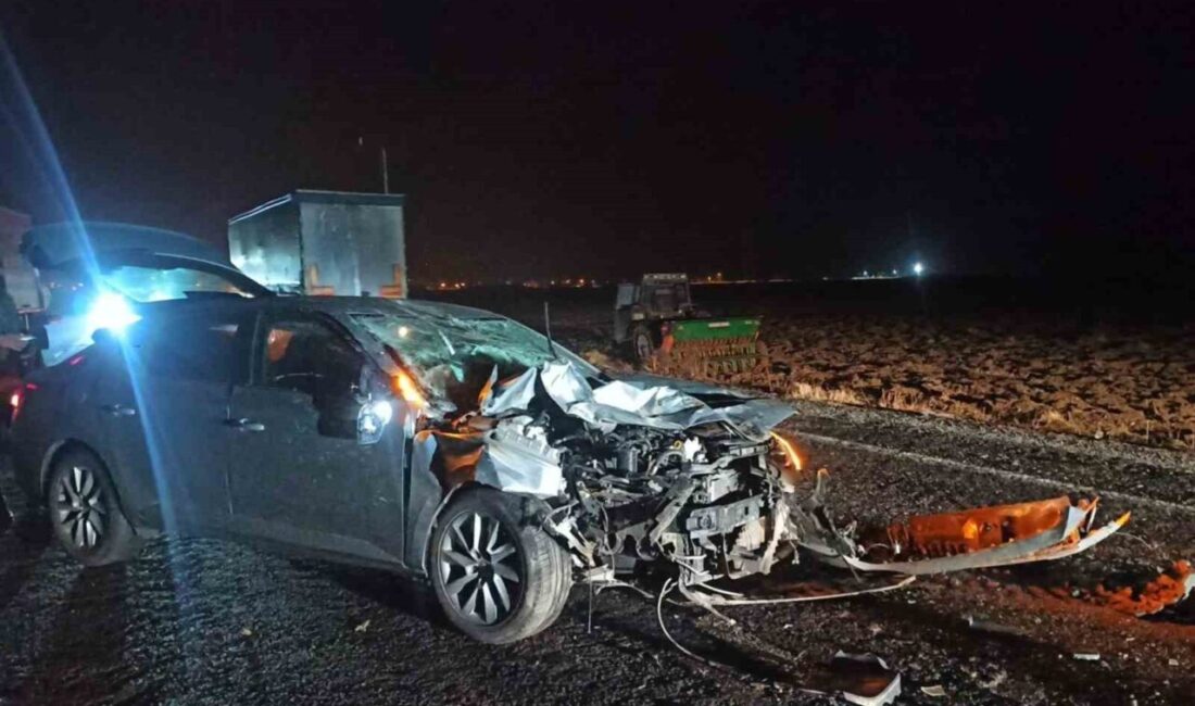 Afyonkarahisar’da otomobilin çarptığı traktörün sürücüsü yaralandı. Kaza, Şuhut ilçesi Karaadilli