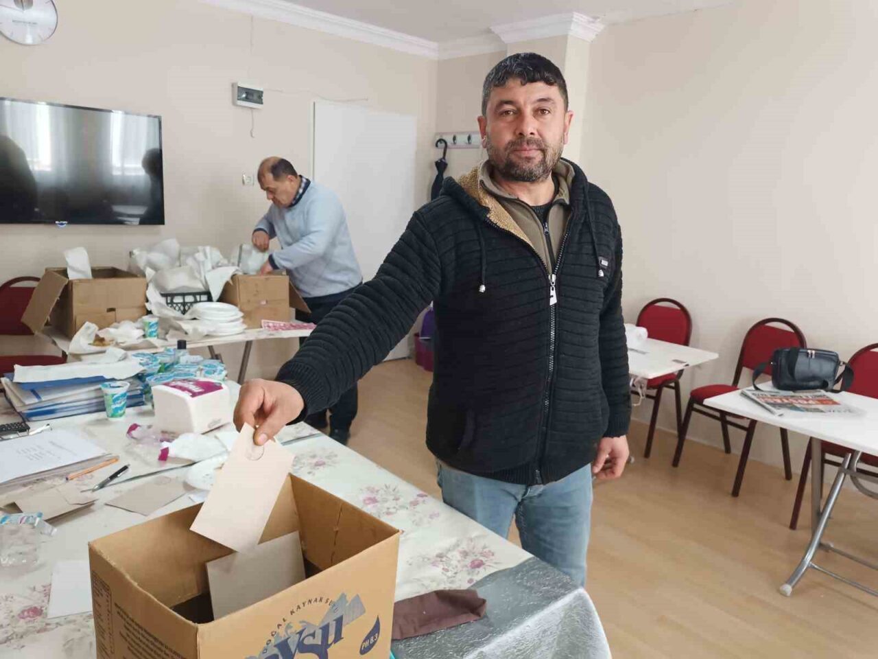 Afyonkarahisar Şuhut Muhtarlar Derneği’nde gerçekleştirilen seçim sonrası mevcut başkan Fevzi