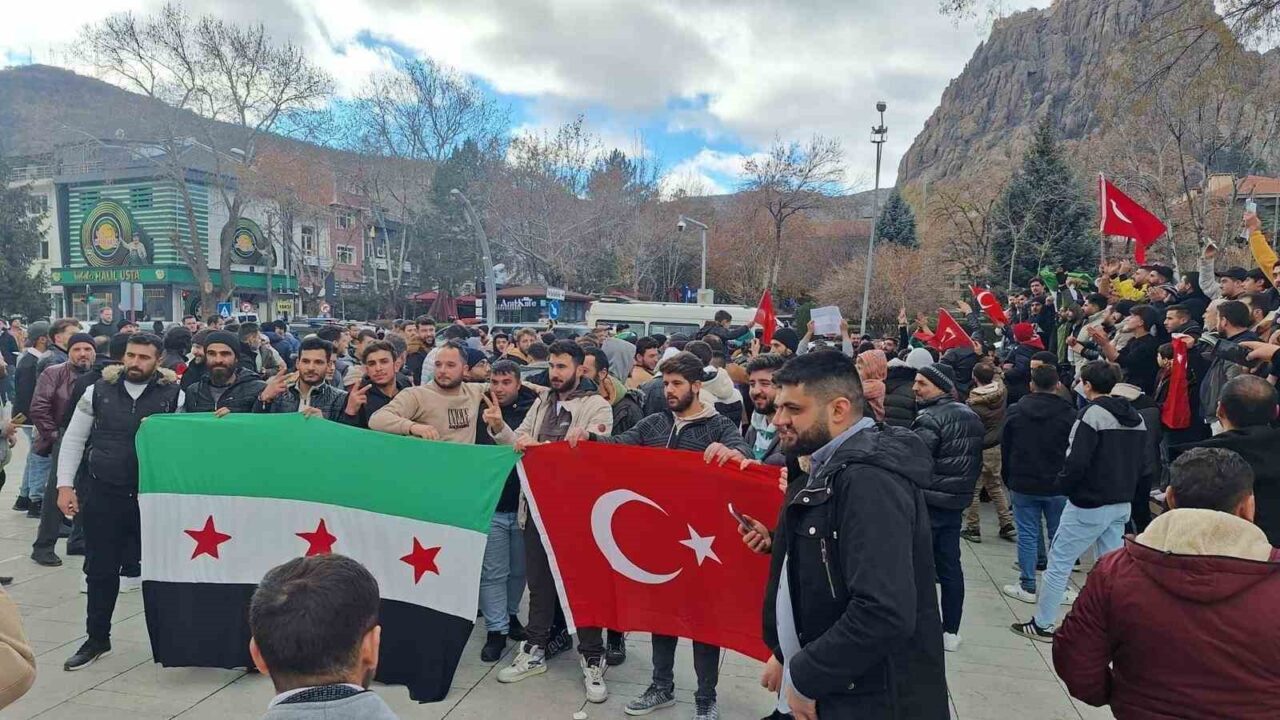 Suriye’de rejimin düşüşü yurt genelinde olduğu gibi Afyonkarahisar’da da sevinçler