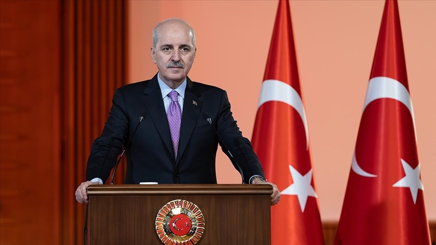 TBMM Başkanı Numan Kurtulmuş, yeni anayasa çalışmasına ilişkin, "Ekimde başlamayı