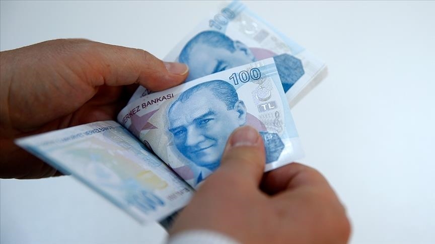 İşçi, işveren ve hükümet temsilcilerinden oluşan Asgari Ücret Tespit Komisyonu'nun,