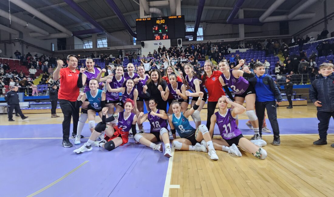 Kadınlar 2. Ligi’nde Afyonkarahisar’ı temsil eden Afyon Belediye Yüntaş Voleybol