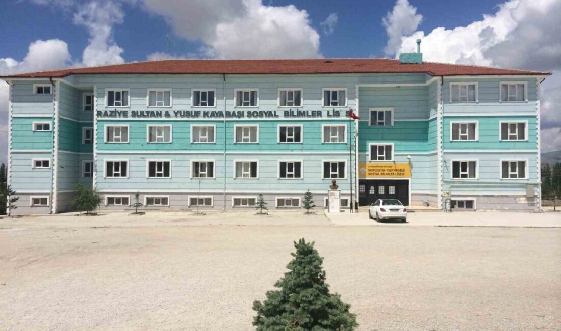 Afyonkarahisar Bolvadin-Raziye Sultan Yusuf Kayabaşı Sosyal Bilimler Lisesi, 2025 Üniversite