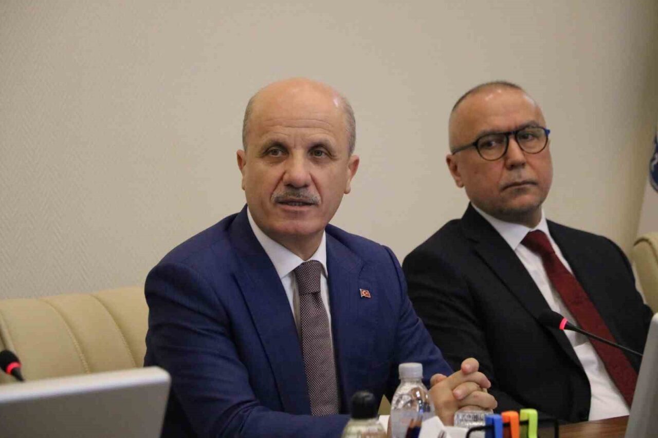 Yükseköğretim Kurulu (YÖK) Başkanı Prof. Dr. Erol Özvar, dünya genelinde