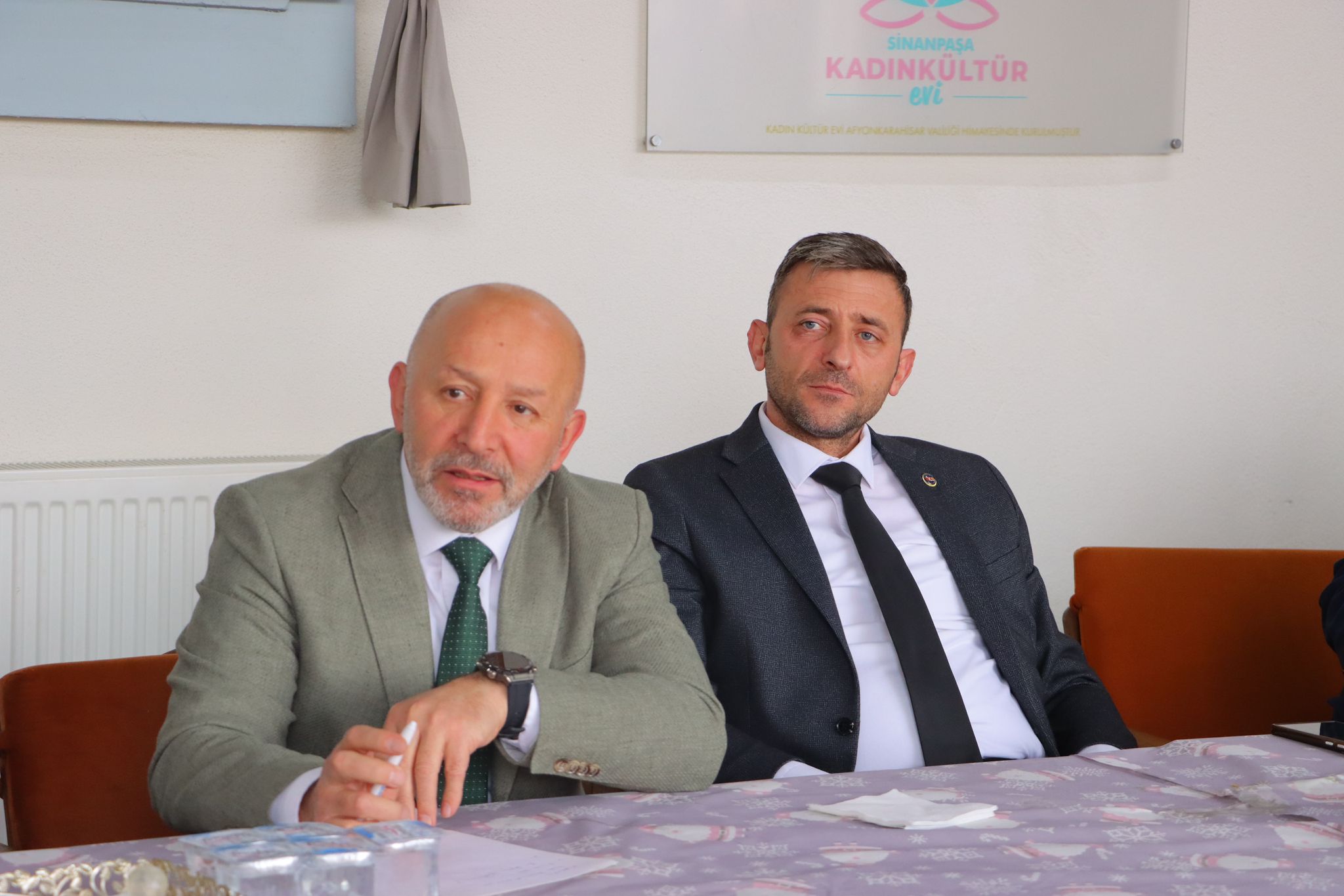 Afyonkarahisar İl Genel Meclisi, Sinanpaşa ilçesinde köy muhtarlarıyla bir araya