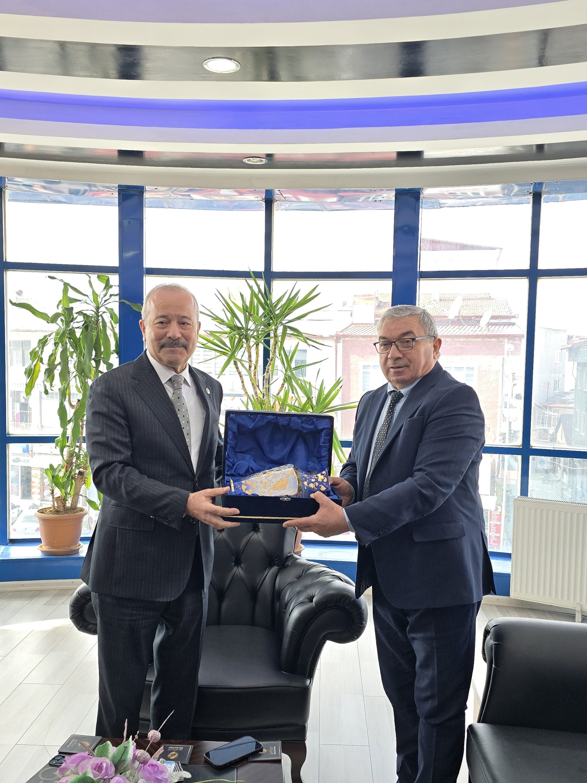 Selevir Barajı’nın bulunması ve büyük kayaların düşme riskine karşı taşınacak