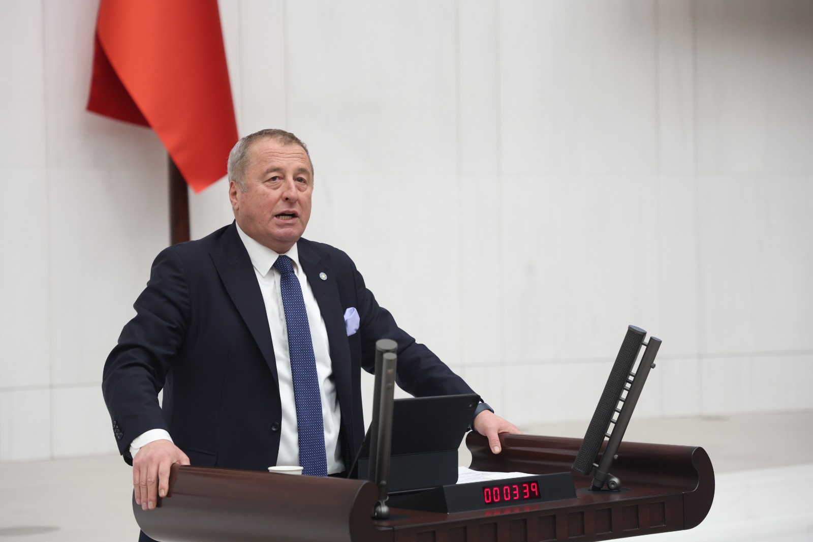 İYİ Parti Genel Başkan Yardımcısı ve Afyonkarahisar Milletvekili Hakan Şeref