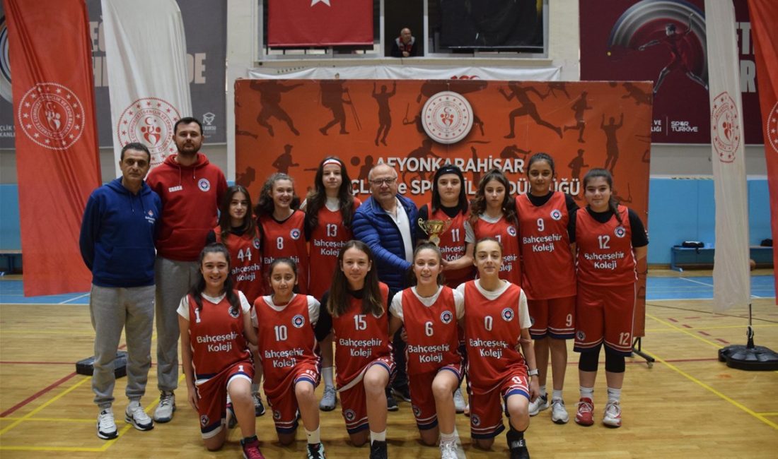 Afyonkarahisar’da düzenlenen U16 Kızlar Kulüp Basketbol Müsabakaları, Tınaztepe Spor Salonu’nda