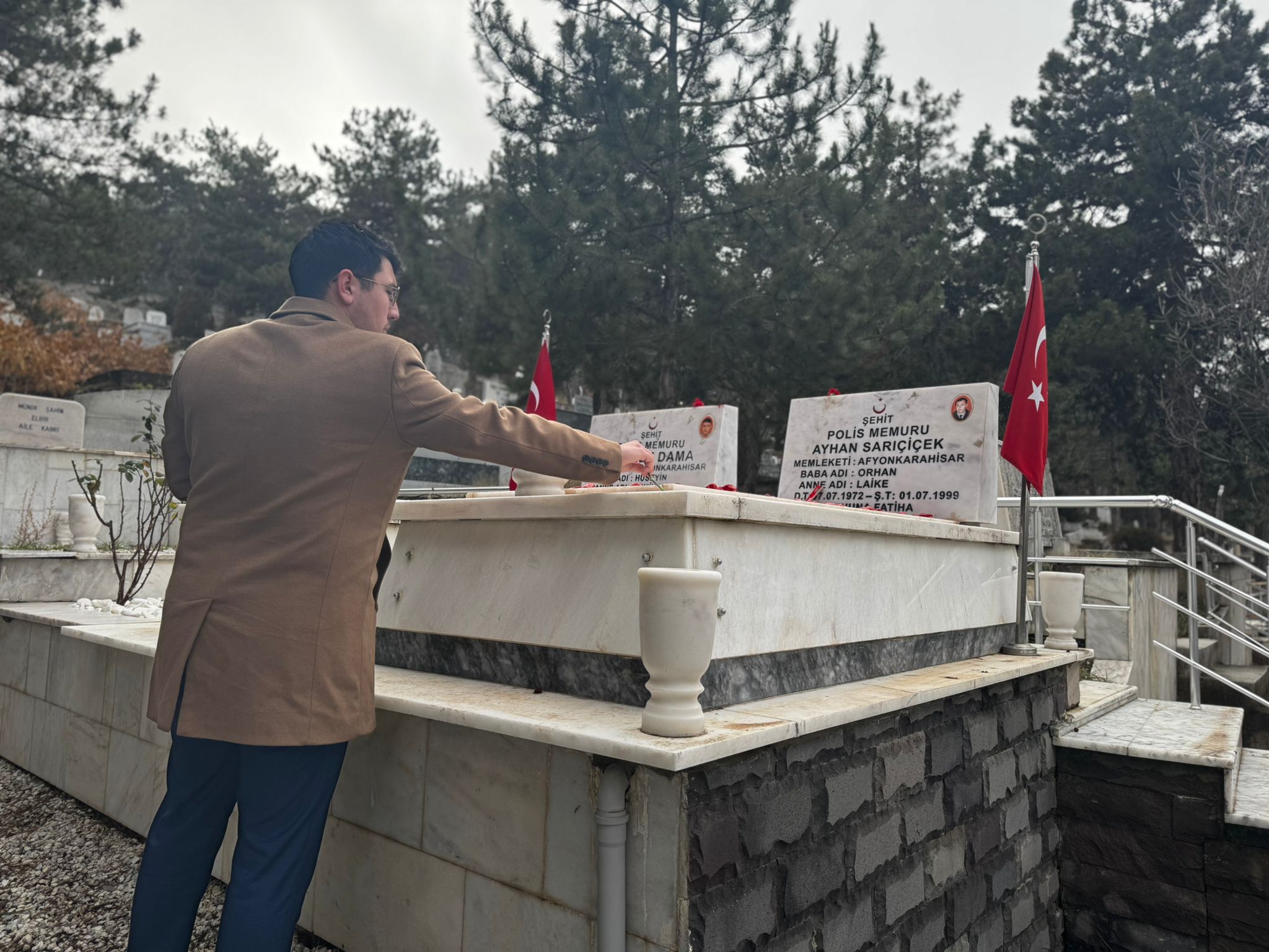 Zafer Partisi Afyonkarahisar İl Başkanı Gökhan Katırcı, “PKK ile anayasa