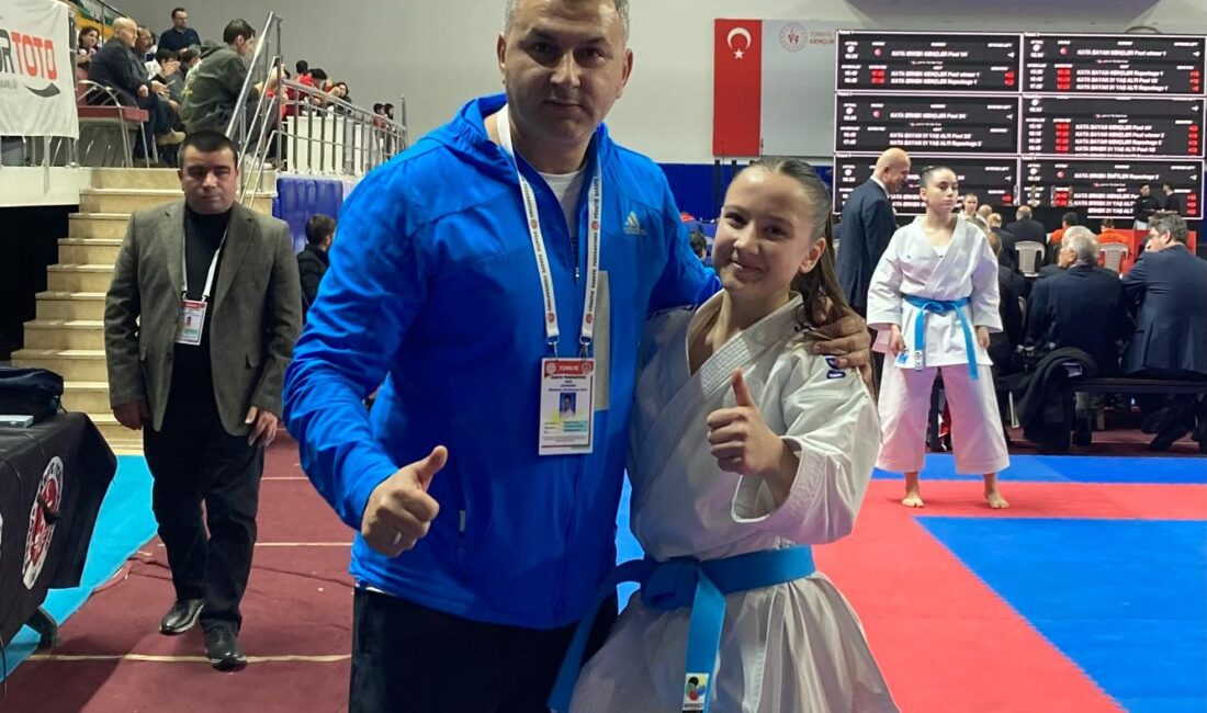 Afyonkarahisarlı Ümit ve Genç Karateciler Türkiye Karate Şampiyonası’nda finale kaldı.