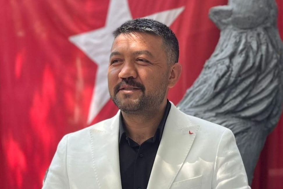Ülkü Ocakları’ndan Vali Yiğitbaşı’na tam destek Afyonkarahisar Valisi Doç. Dr. Kübra Güran Yiğitbaşı’nın, vatandaşların güvenliği için