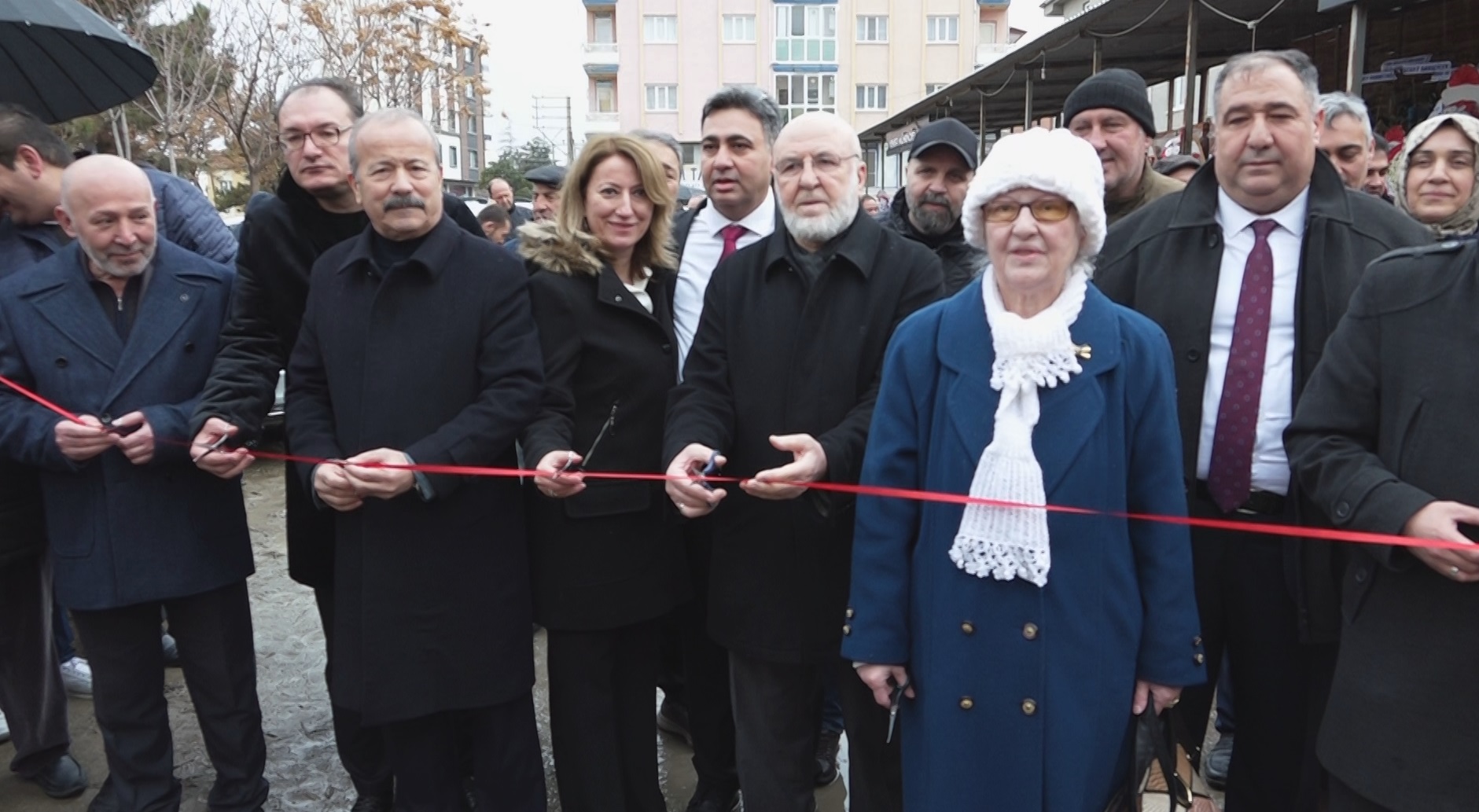 Afyonkarahisar’ın Bolvadin ilçesine yeni bir işletme açıldı. İnşaat Mühendisi Yener