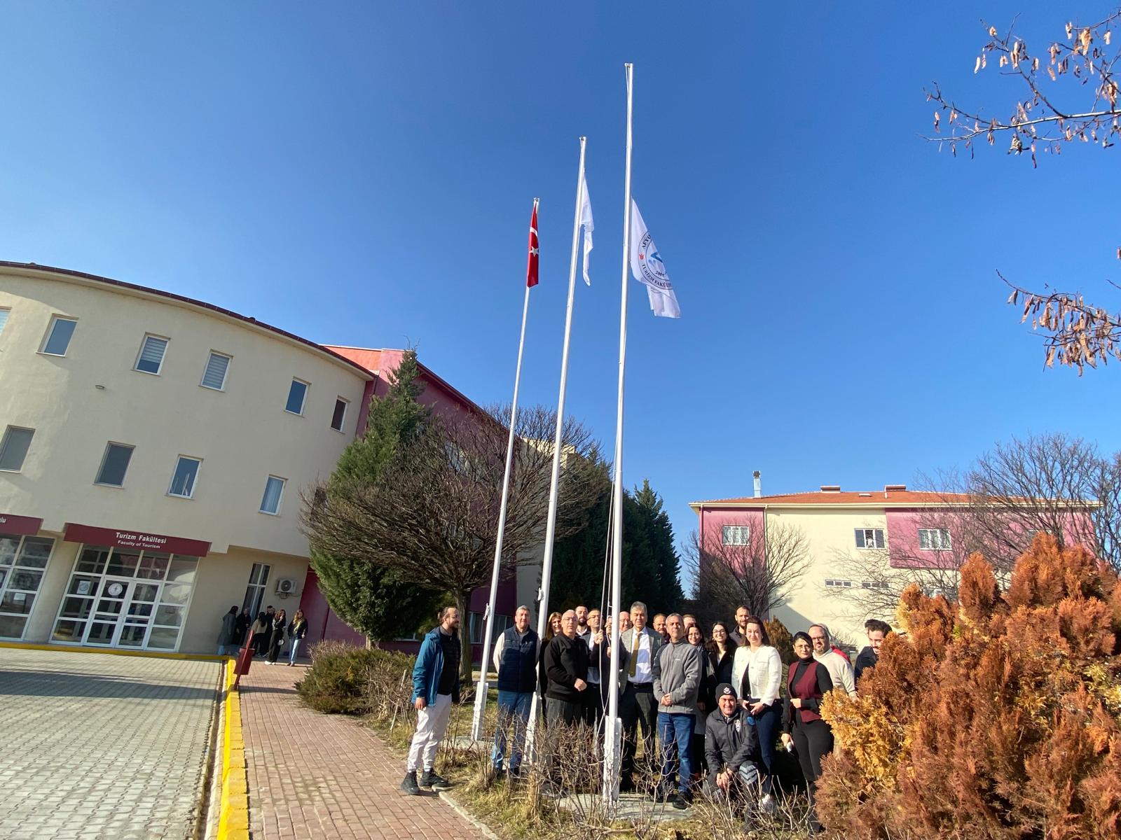 Afyon Kocatepe Üniversitesi (AKÜ) Turizm Fakültesinde 20. yıl flama töreni