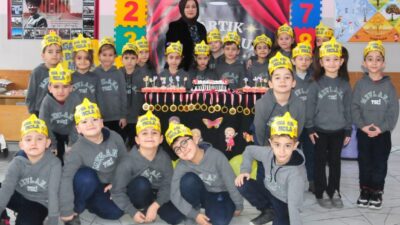 Afyonkarahisar TOKİ Mevlana İlkokulu’nda birinci sınıf öğrencileri okumayı sökerken 1/C