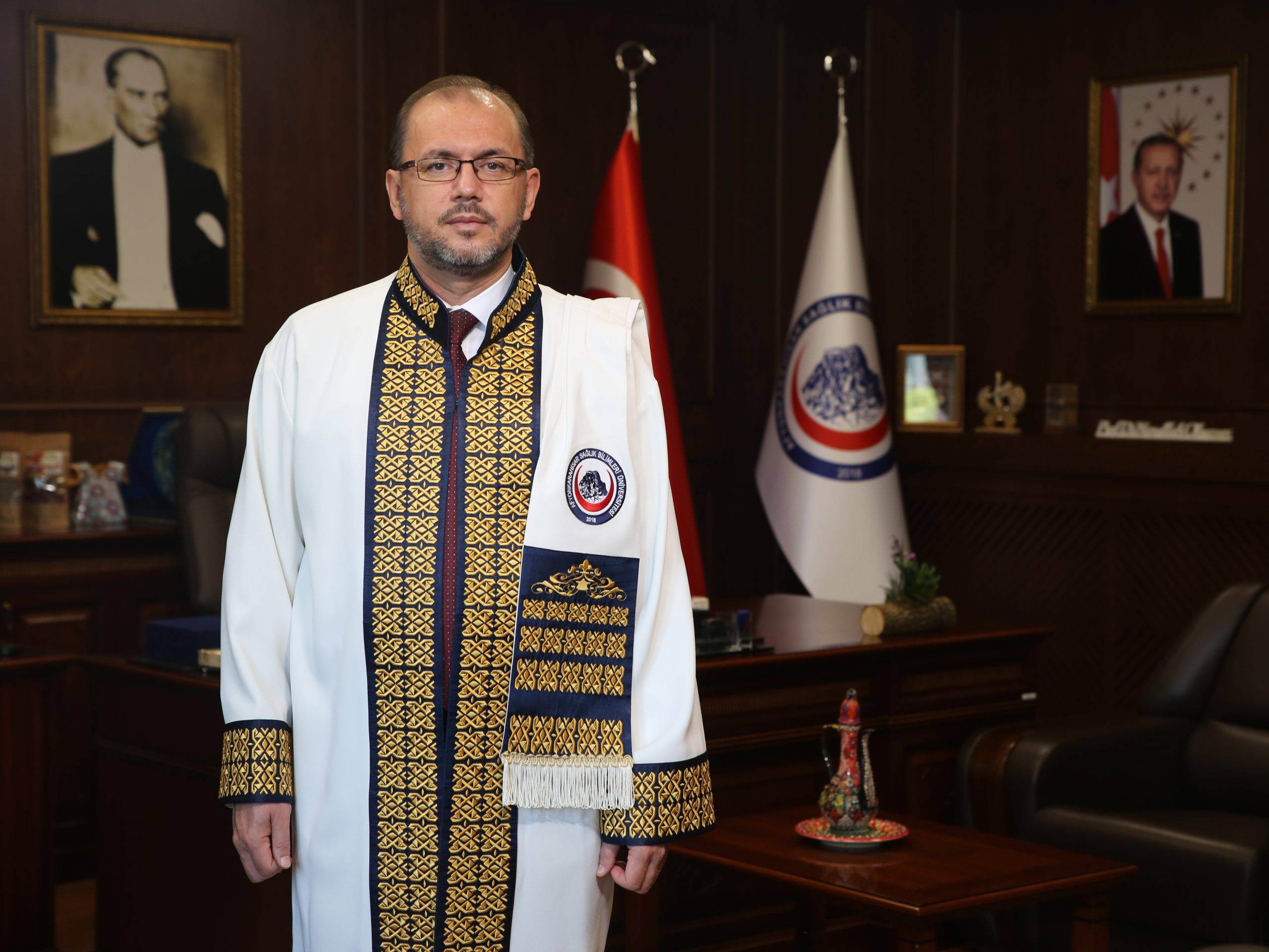 AFSÜ Rektörü Prof. Dr. Nurullah Okumuş’un tıp eğitimi ve tıpta