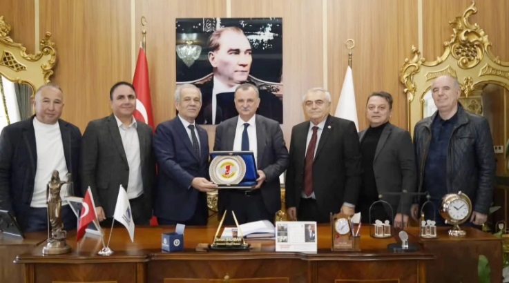 Türkiye Gazeteciler Federasyonu Genel Başkanı Yılmaz Karaca ve beraberindeki heyet