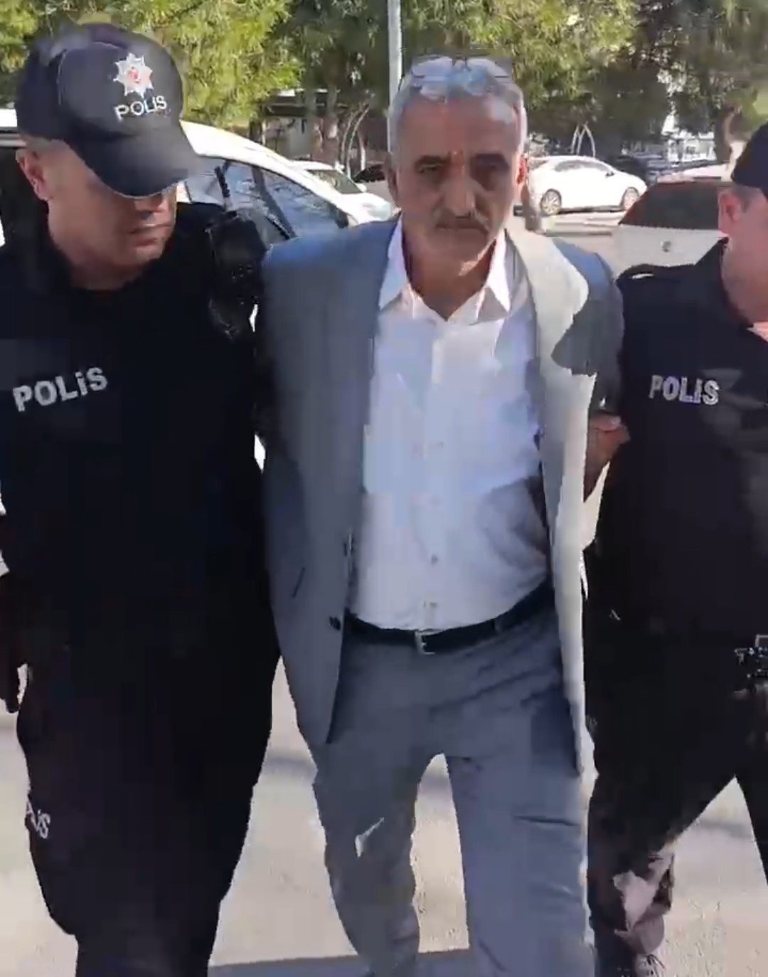 Adana’da Seyhan polisi yaptığı operasyonda 30 yıl hapis cezasıyla aranan