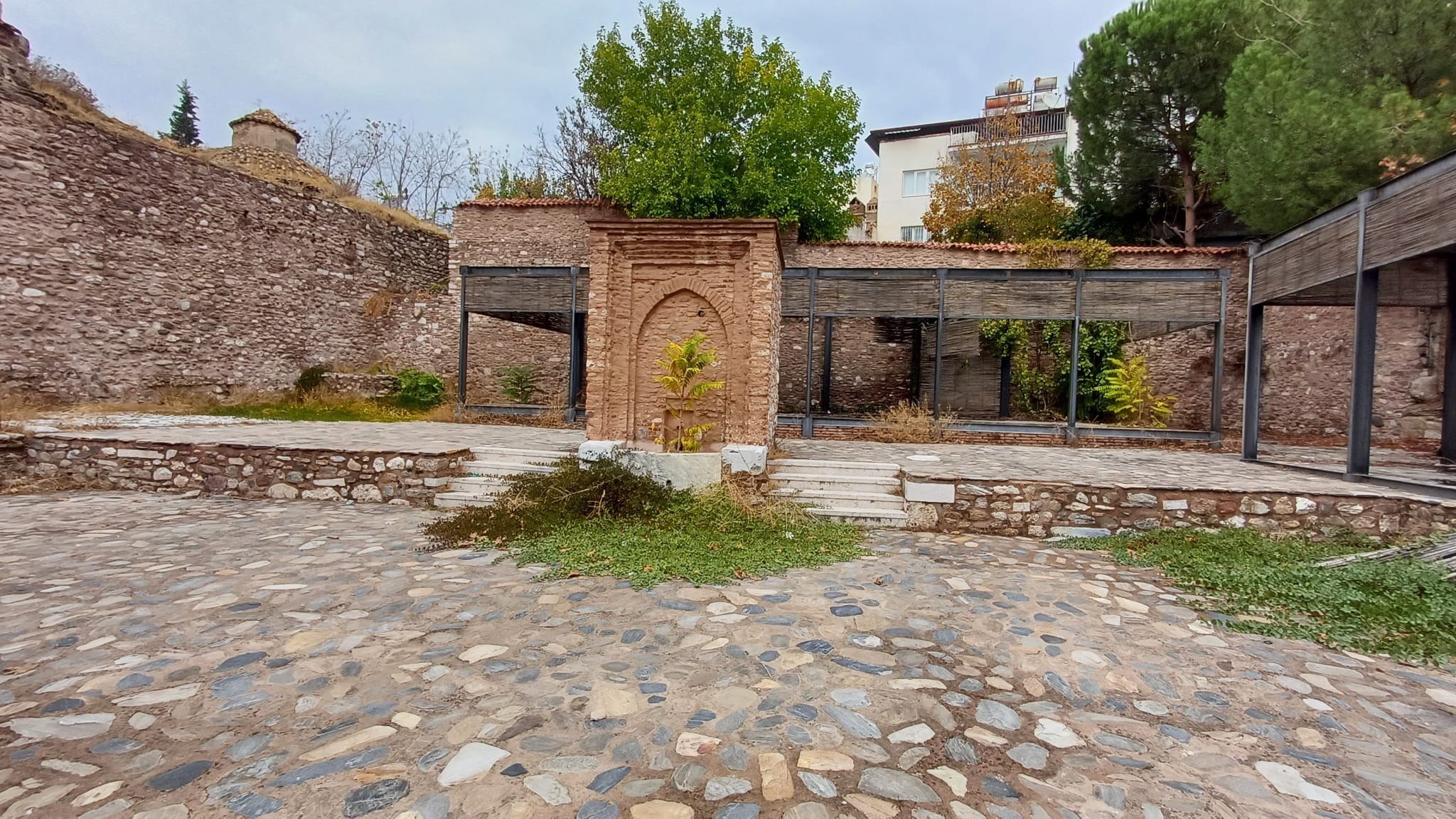 
Aydın’ın Efeler ilçesinde bulunan ve 19. yüzyılda yapıldığı bilinen tarihi