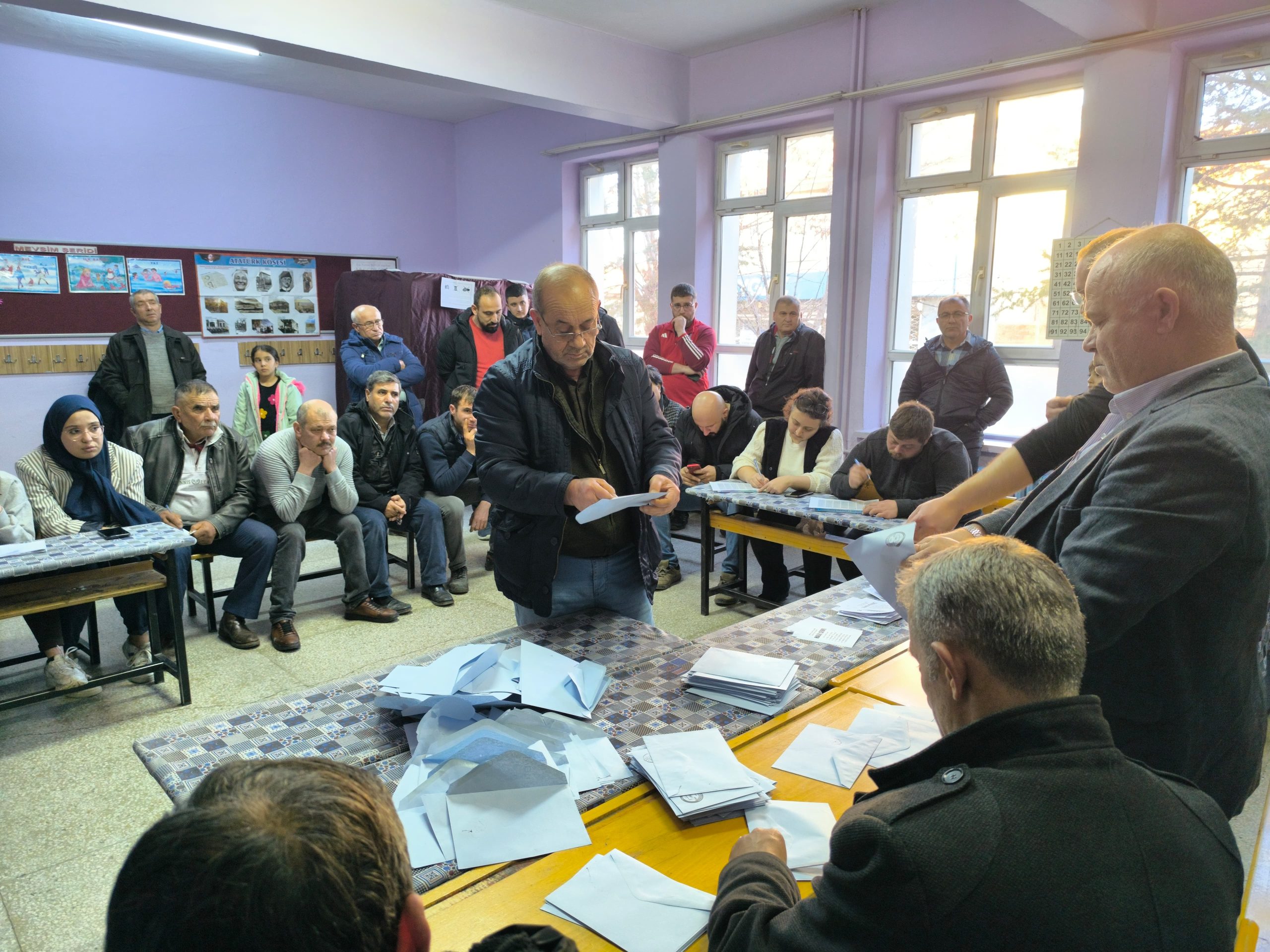Afyonkarahisar Şuhut İlçesi İplik Mahallesi’nde Pazar günü yapılan seçimde Selma