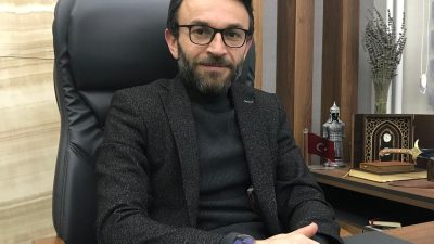 Kitap polemiği için açıklama yapan Eğitim Bir-Sen Şube Başkanı Mustafa