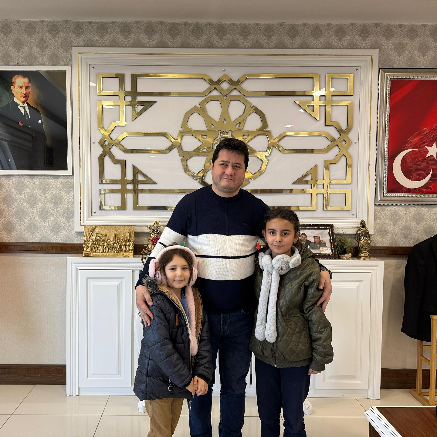 Bolvadin Belediye Başkanı Derviş Aynacı, bu kez çok özel misafirlerini