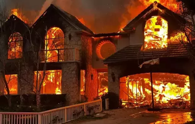 ABD'nin Kaliforniya eyaletinin Los Angeles şehrinde devam eden bölge tarihinin