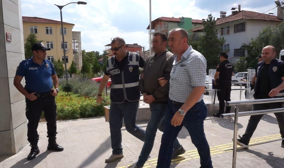 Burdur'un Gölhisar ilçesinde araba alışverişi nedeniyle aralarında alacak verecek meselesi