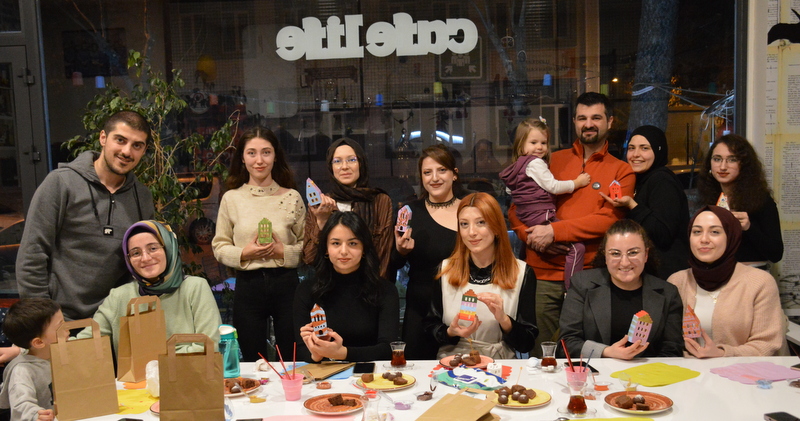 Afyonkarahisar Ruh Sağlığı ve Eğitimi Derneği, Cafelife’da atölye çalışması düzenledi.