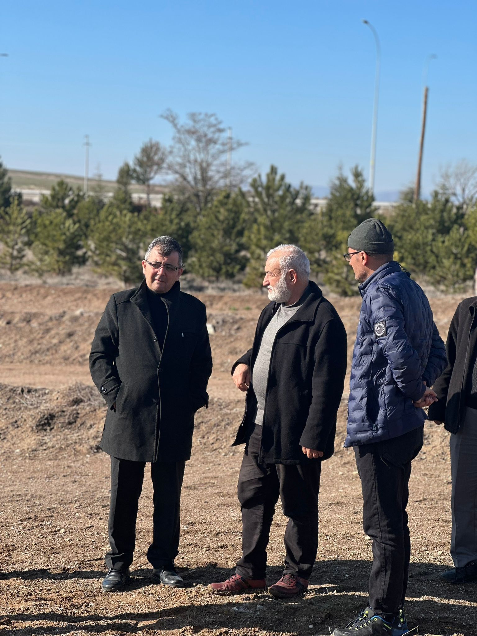 Emirdağ Belediye Başkanı Serkan Koyuncu, AK Parti İlçe Başkanı Emrah