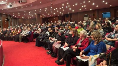 Eskişehirli sanatçı-şair Minever Sezer’e, vefa programında saz sanatçıları türkülerle eşlik