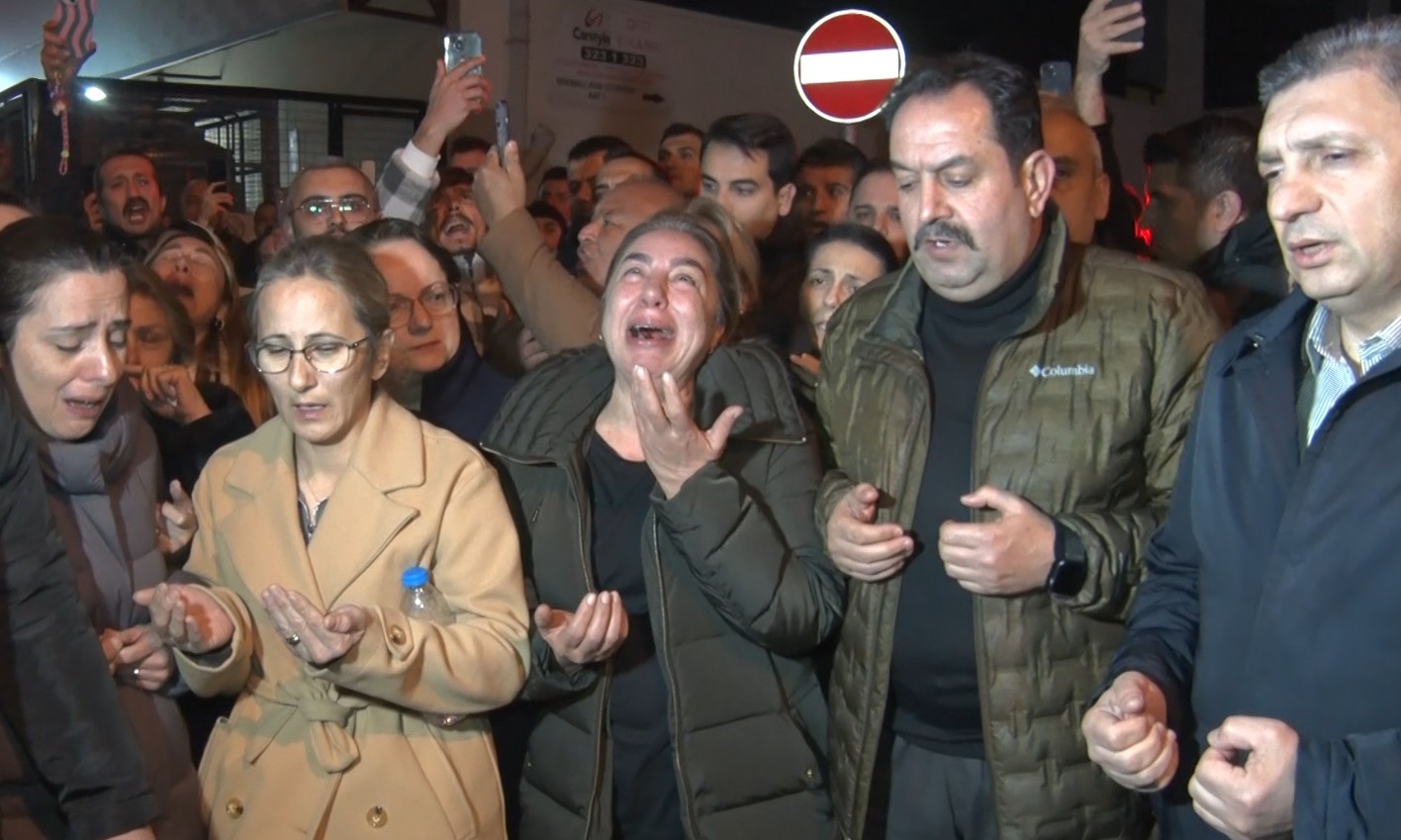 Antalya’da tedavi gördüğü hastanede hayatını kaybeden sanatçı Ferdi Tayfur’un cenazesi
