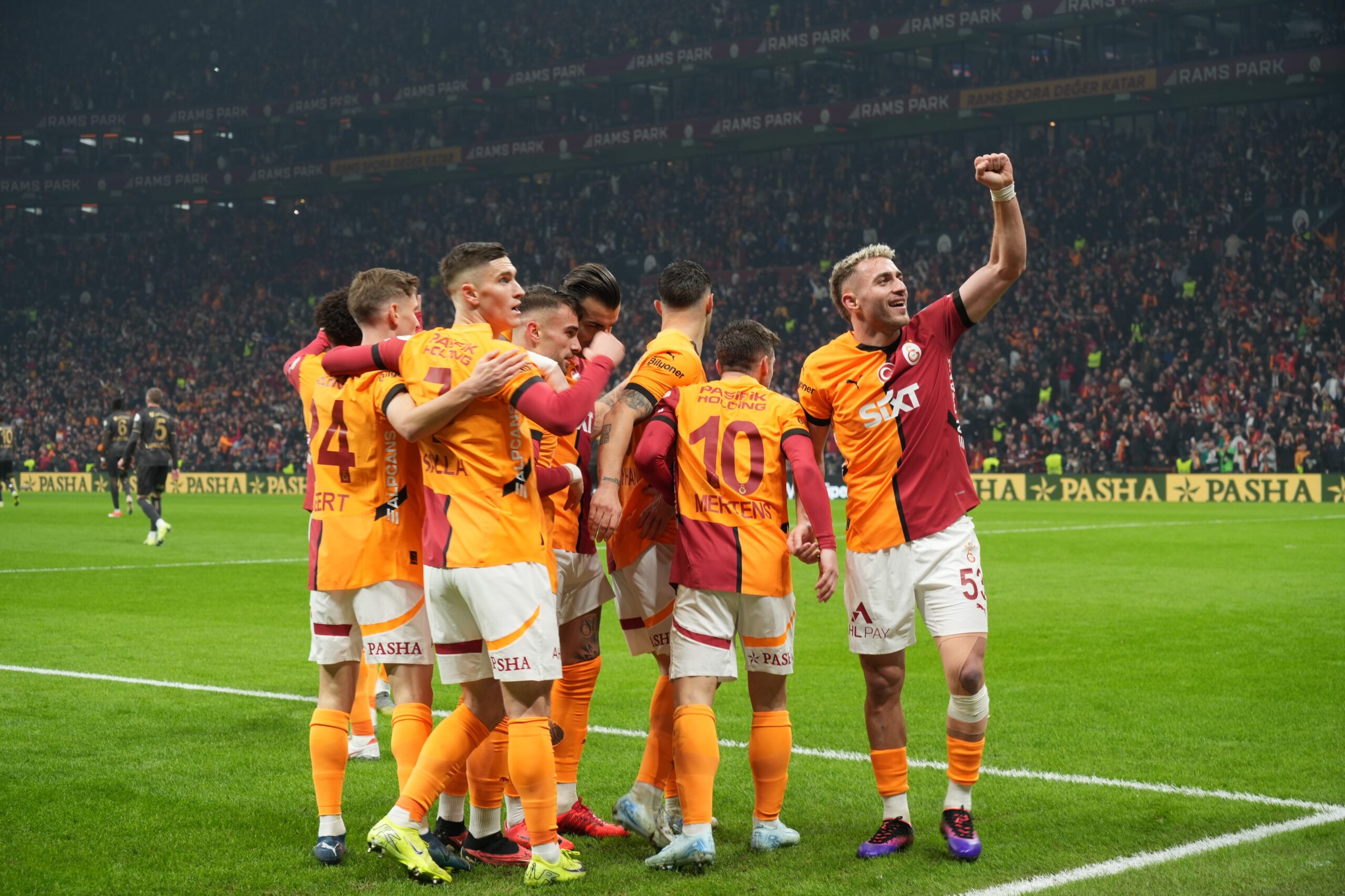 Galatasaray UEFA Avrupa Ligi’nin lig aşamasını tamamladı. Play-Off süreci AZ