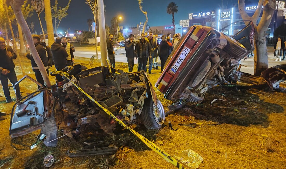 Adana'da ağaçlara çarpan otomobilin ikiye ayrıldığı trafik kazasında ölü sayısı
